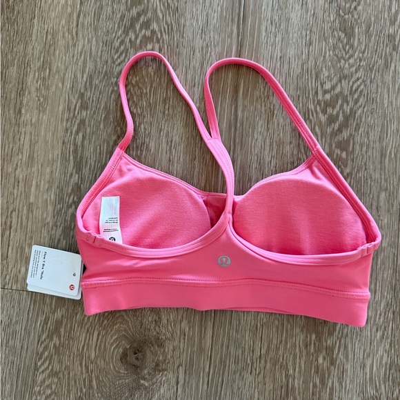 NWT Lululemon Flow T Nulu Bra - Picture 2 of 3